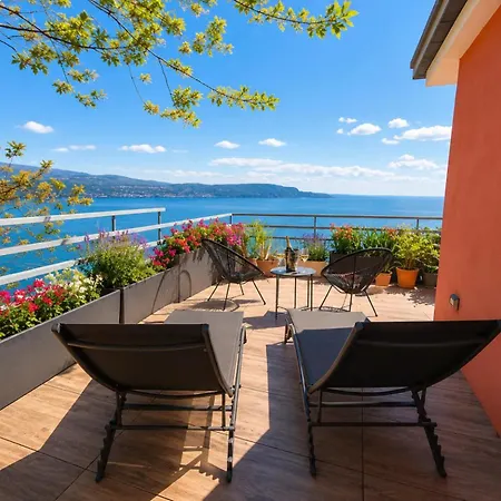 Open Space Mi Alma View Apartman *